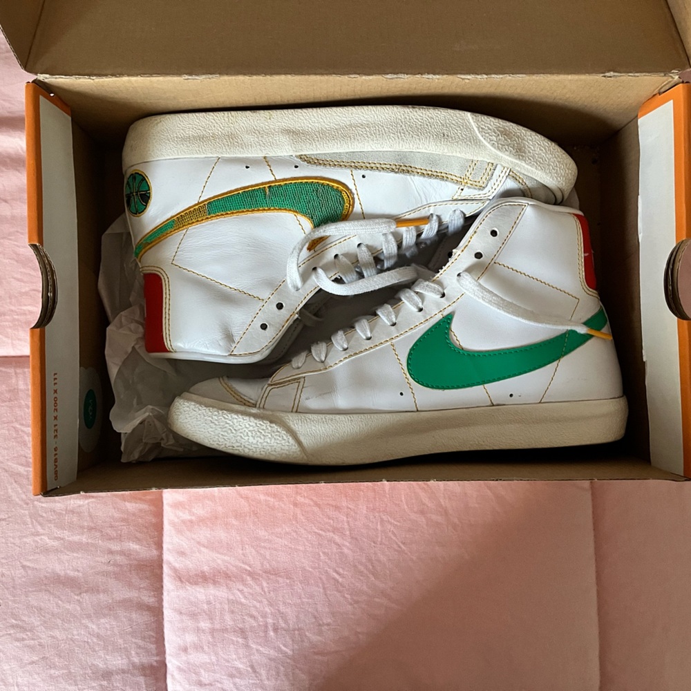 NIKE BLAZZERS MID ‘77